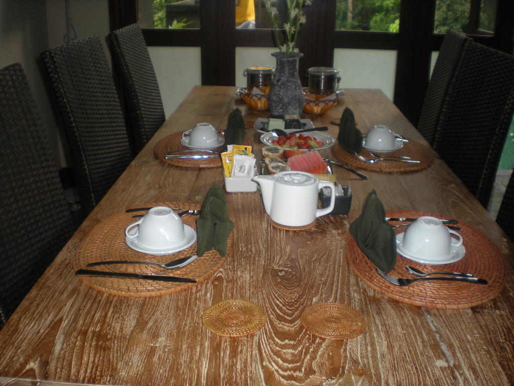 Harum Sari Ubud Private Villa ภายนอก รูปภาพ