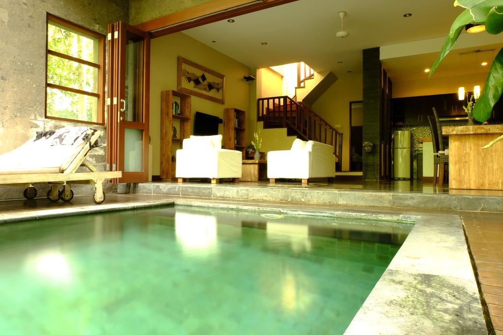 Harum Sari Ubud Private Villa ภายนอก รูปภาพ